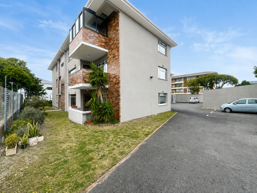 2 Bedroom Property for Sale in Heathfield Western Cape